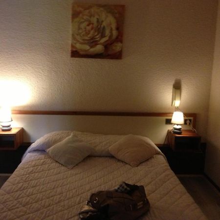 Hotel Cartusia Sarcenas Екстер'єр фото